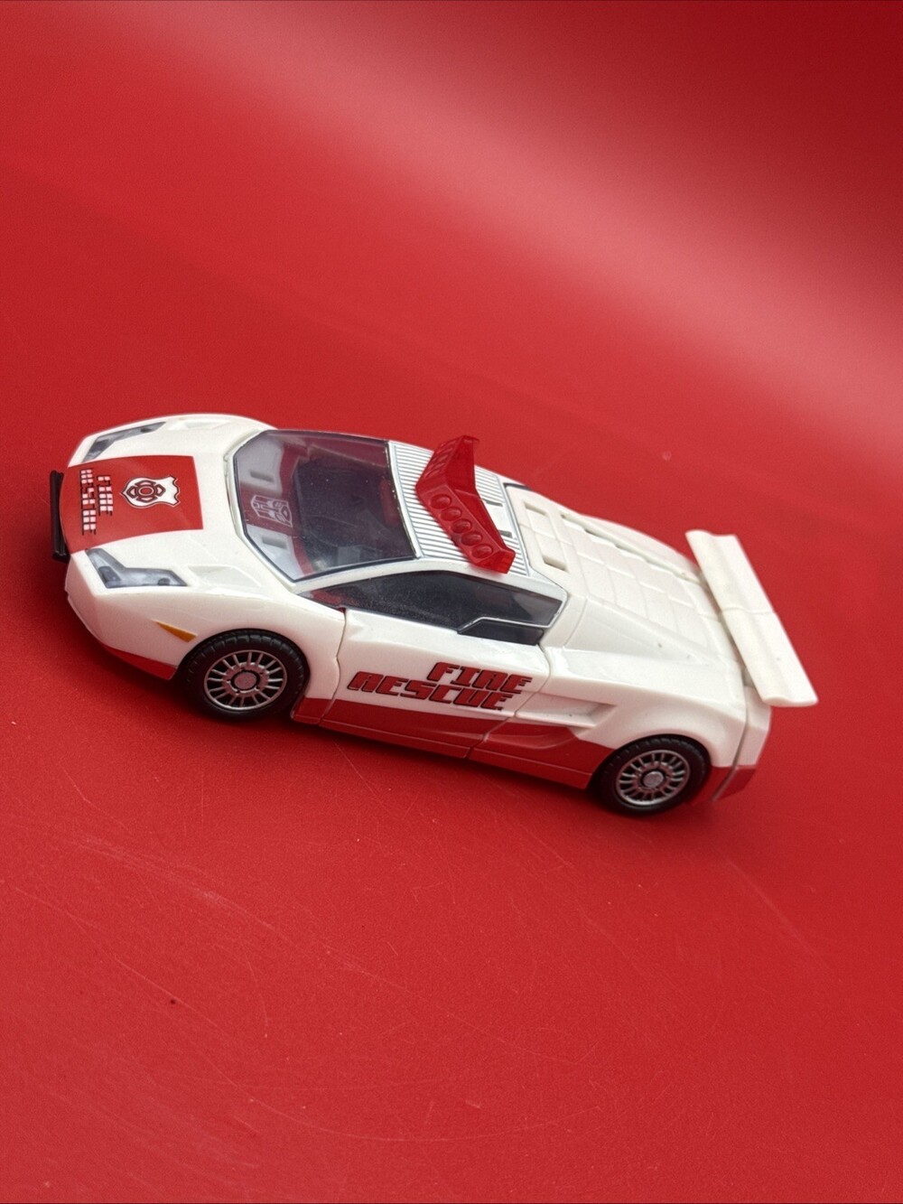 Hasbro Transformers Universe Legends Red Alert Action Figure